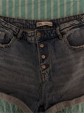 ZARA Button-Fly Rolled Hem Denim Shorts - Blue